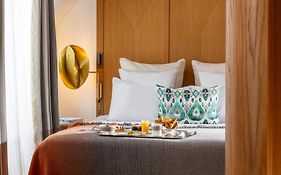 Hôtel Vernet Champs Elysées Paris